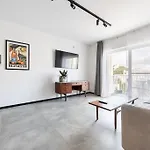 Stay-sliema Centrally Located Retro One Bedroom *