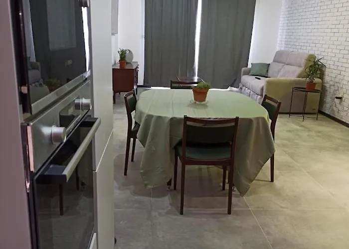 Stay-sliema Centrally Located Retro One Bedroom *